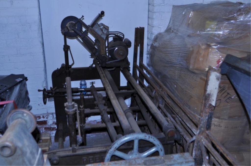 BLADE SHARPERN WITH LARGE IRON INDUSTRIAL BASE: BLADE SHARPERN WITH LARGE IRON INDUSTRIAL BASE