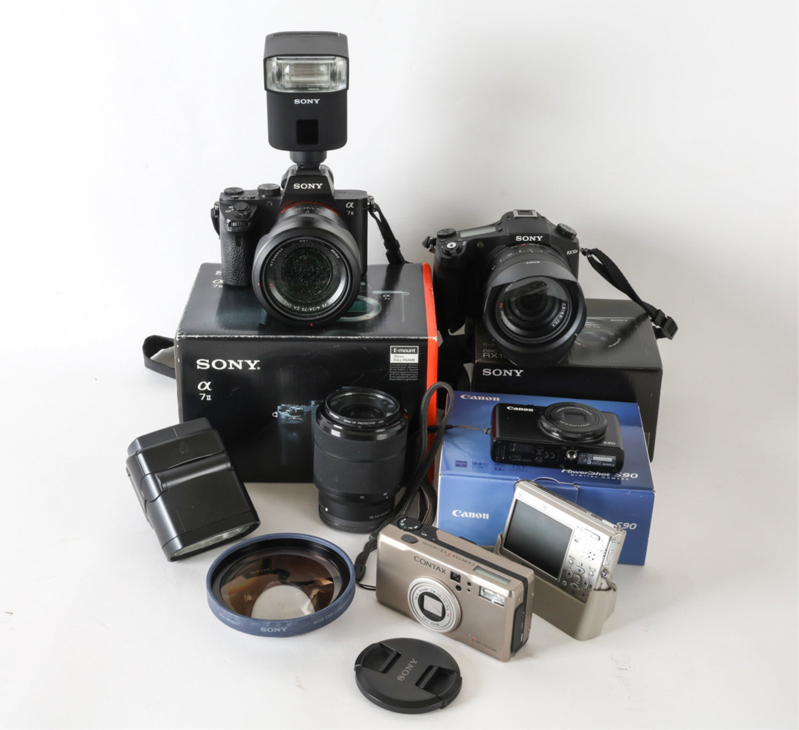 CAMERA & ACCESORIES GROUPING, INC. SONY, CANNON (1 of 20)