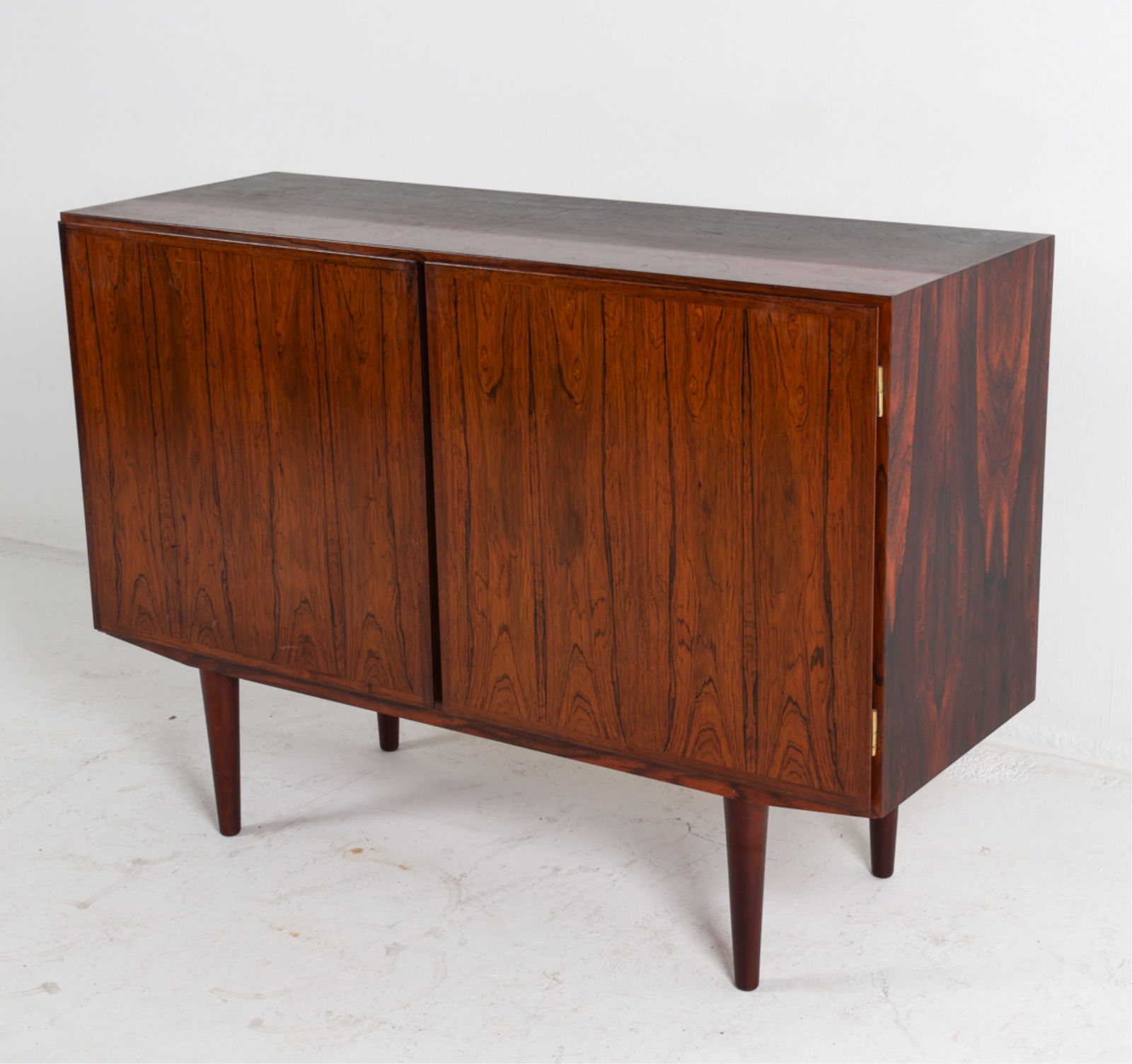 OMANN JUN MODEL 4 DANISH ROSEWOOD CREDENZA (1 of 16)