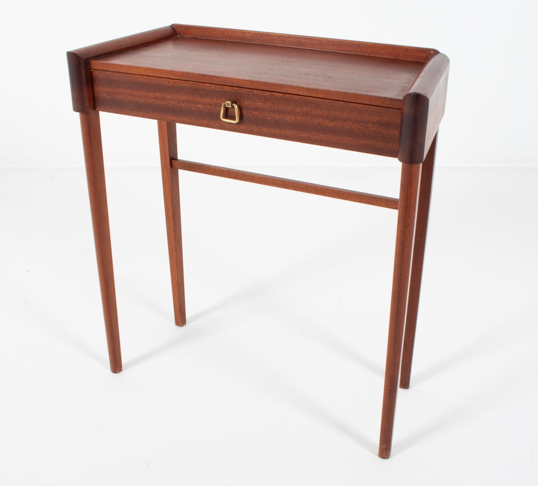 FRITS HENNINGSEN STYLE MAHOGANY END TABLE (1 of 14)