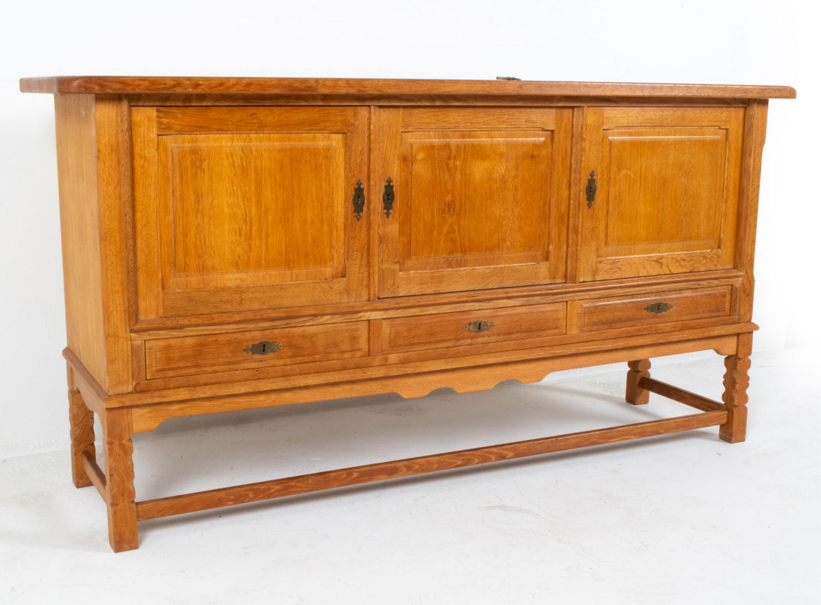 KJAERNULF STYLE DANISH BRUTALIST OAK SIDEBOARD (1 of 15)