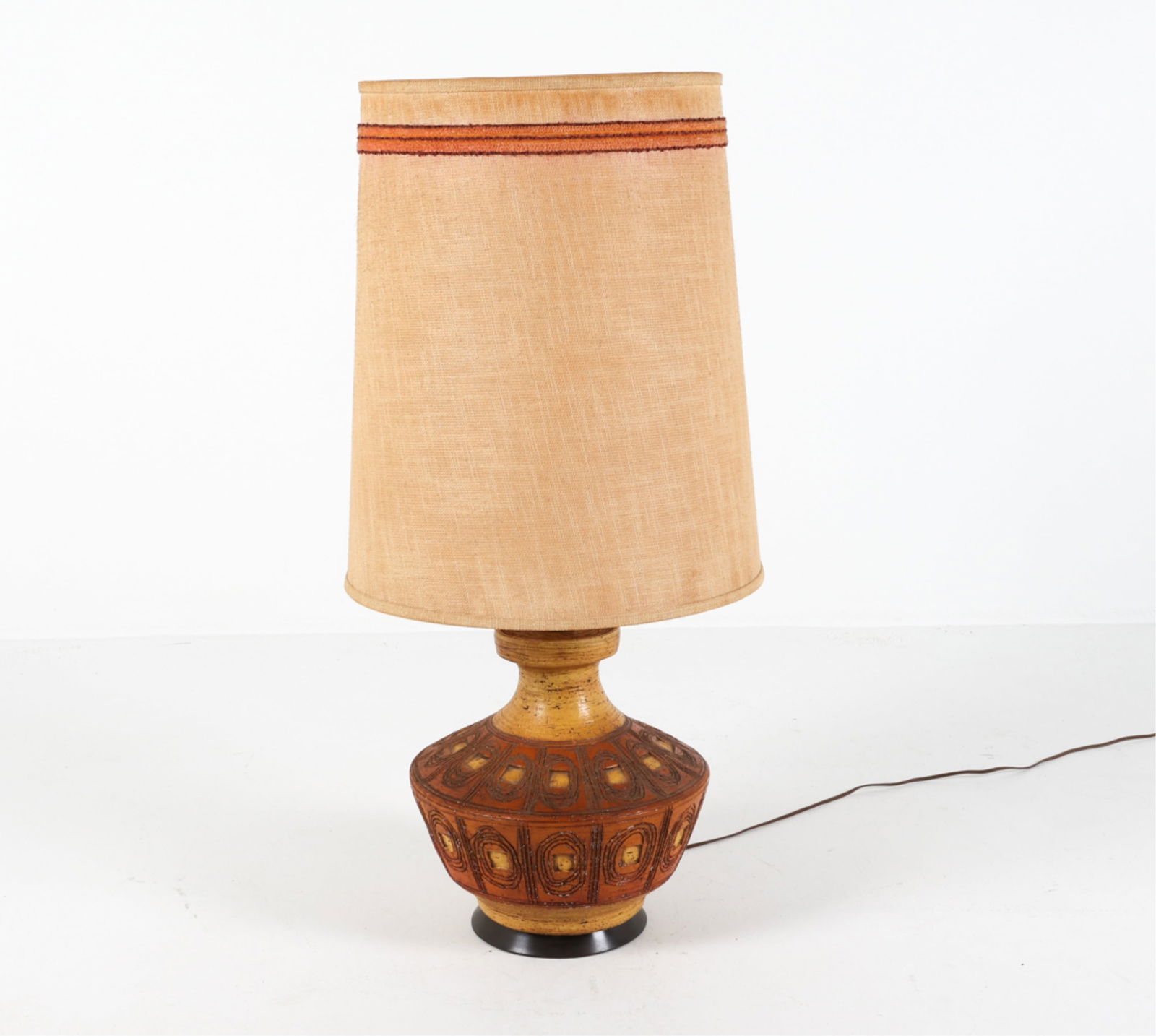 QUARTITE CREATIVE CORP CERAMIC TABLE LAMP C. 1960S (1 of 12)