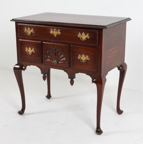 ANTIQUE QUEEN ANNE MAHOGANY LOWBOY CHEST