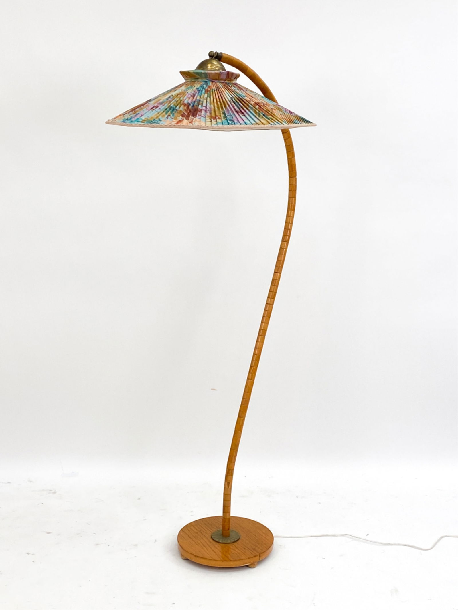 SWEDISH MODERN BEECH GOOSE NECK FLOOR LAMP (1 of 15)