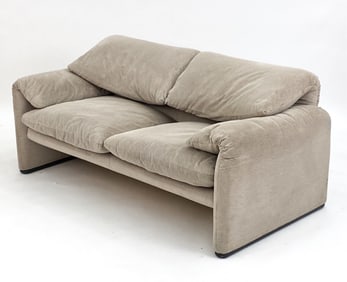 VICO MAGISTRETTI CASSINA MARALUNGA SOFA C.1970'S