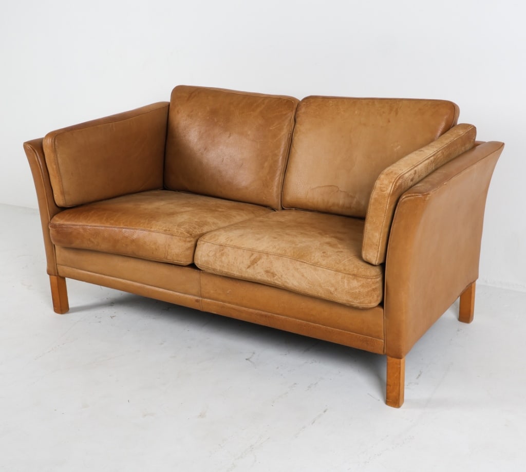 ATTR. MOGENS HANSEN DANISH LEATHER SOFA C.1960'S (1 of 14)