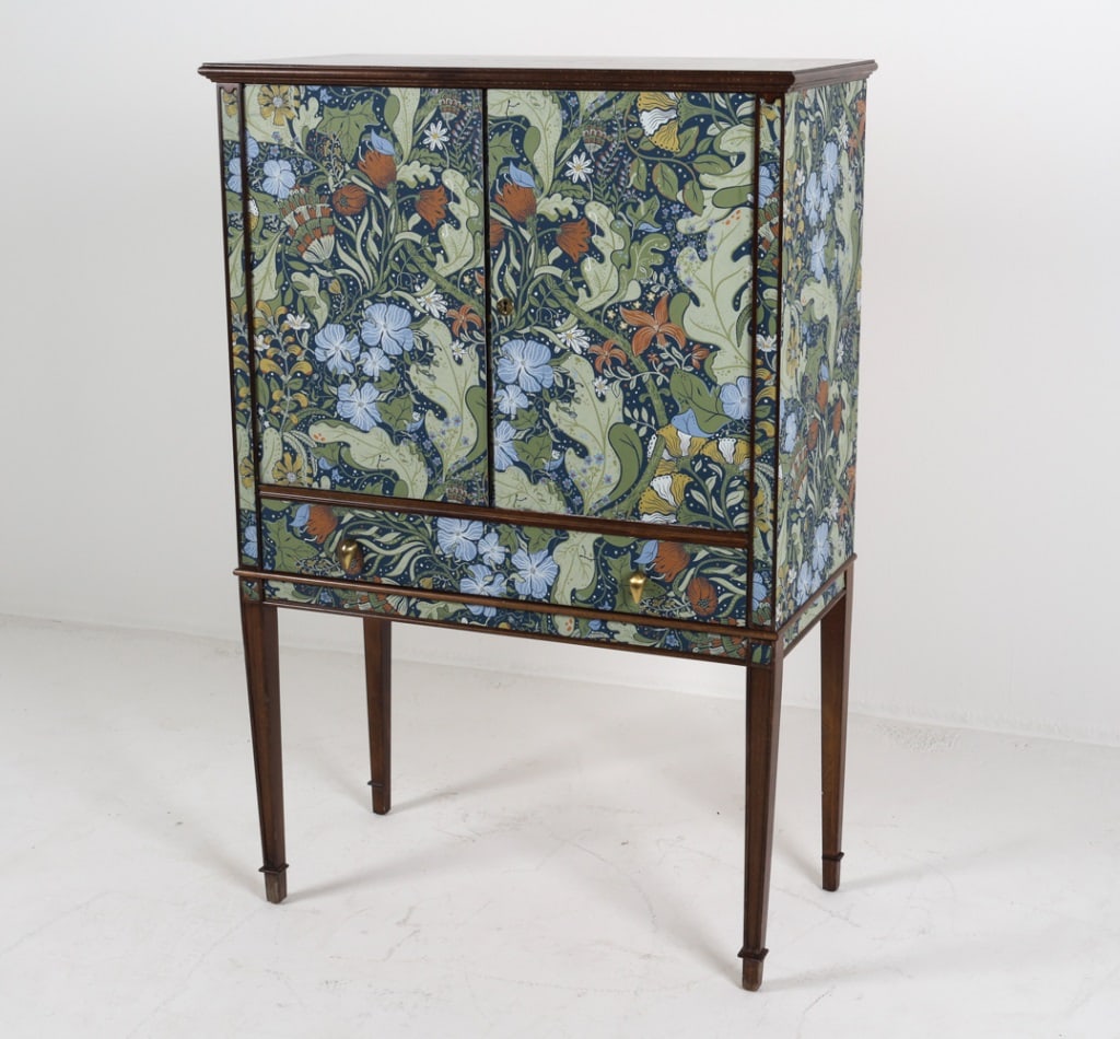 SWEDISH MAHOGANY WALLPAPERED BAR CABINET C.1960'S (1 of 20)