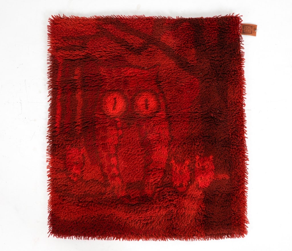 DANISH EGE RYA WOOL OWL RUG TAPESTRY C.1970'S: Leather tag to corner. Edge raya wool shag rug with owl motifs. Modified to hang on wall with back hoops. Dimensions: L 43" x W 38.5" Condition; Slight soiling to color. Cleaning recommended. Wear con