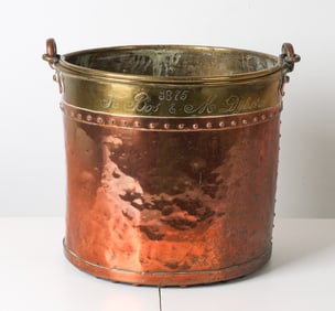19TH CENTURY COPPER AND BRASS BUCKET