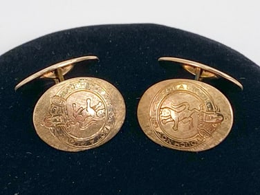 PAIR OF VICTORIAN SCOTTISH SIGNET GOLD CUFFLINKS