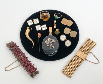 GROUPING OF ESTATE GOLD JEWLERY