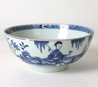 ANTIQUE CHINESE EXPORT PORCELAIN BOWL