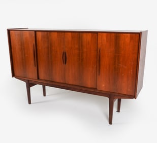 MID-CENTURY DANISH ROSEWOOD SIDEBOARD C.1960'S