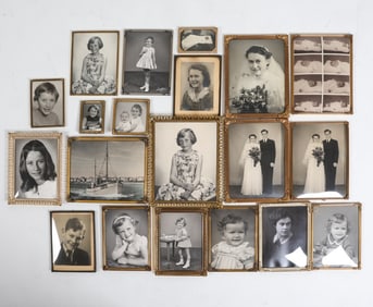 VINTAGE MID-CENTURY PICTURE FRAME GROUPING