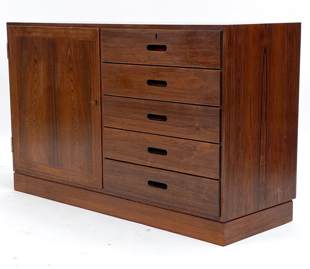 KAI WINDING FOR P. JEPPESENS ROSEWOOD CABINET (1 of 13)