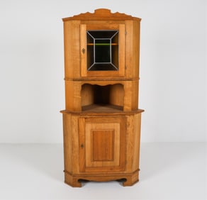 ATTR. KJAERNULF OAK & GLASS CORNER CABINET C.1970S