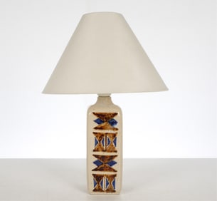 SCANDINAVIAN CERAMIC TABLE LAMP. C.1960'S