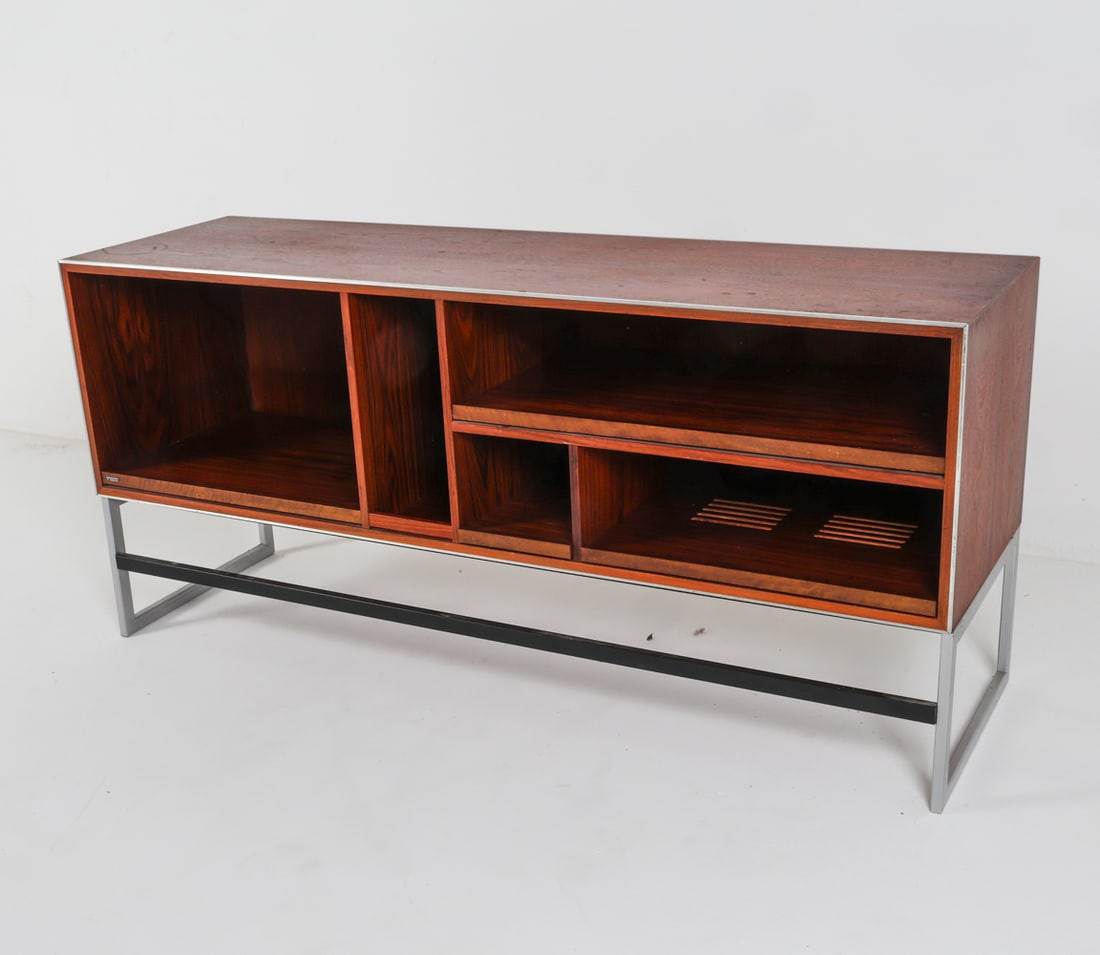 BANG & OLUFSEN DANISH ROSEWOOD MEDIA CONSOLE (1 of 17)
