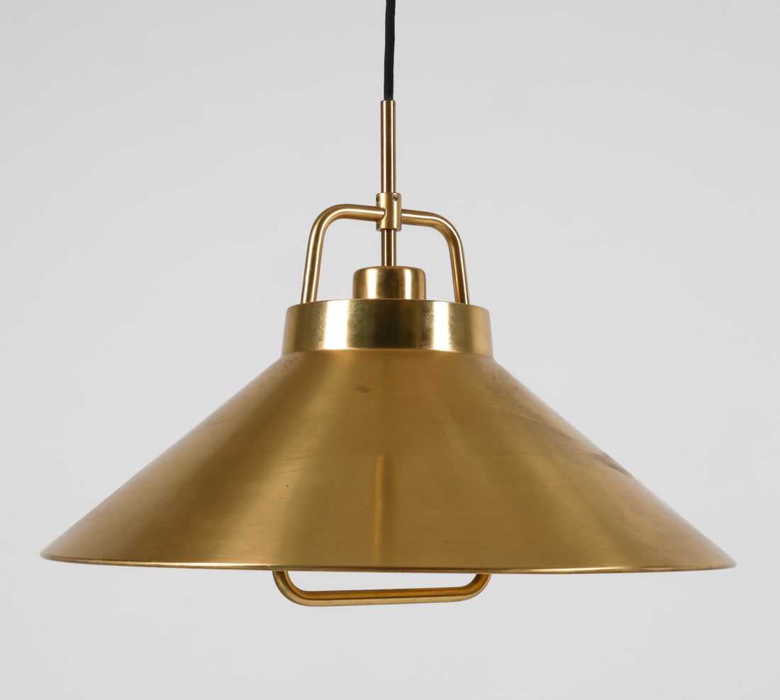FRITS SCHLEGEL DANISH BRASS PENDANT LIGHT C.1960'S: For Lyfa. Pully system for adjusting height. Dimensions: H 15" x Dia. 17.25". Condition: Wiring untested. Few scuffs and rubs to brass finish. Pully may need adjustment. Wear consistent with age and u