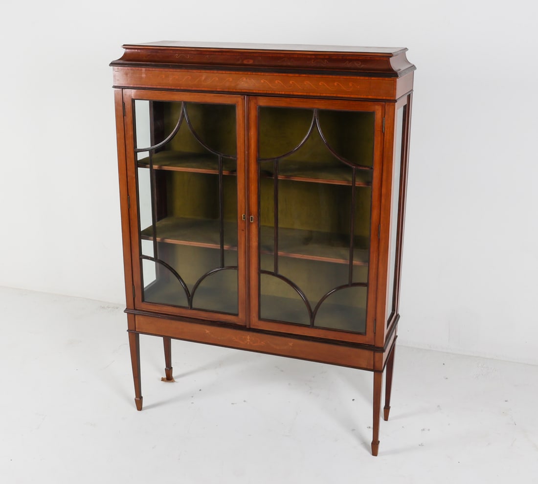 EDWARDIAN STYLE MAHOGANY DISPLAY CABINET C. 1940'S (1 of 19)