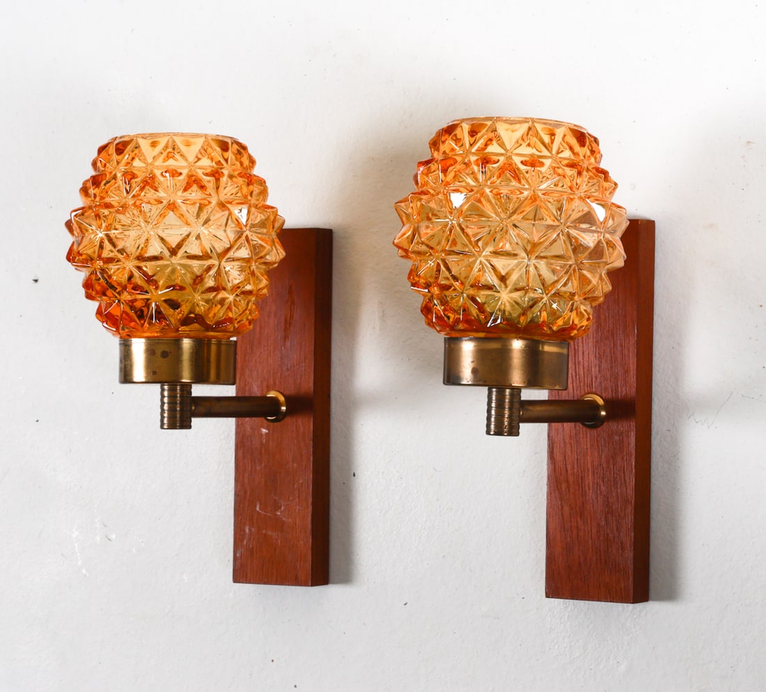 PAIR OF HANS-AGNE JAKOBSSON STYLE SCONCES C. 1960S (1 of 12)