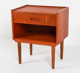 WEGNER STYLE DANISH TEAK CHEST C. 1970'S