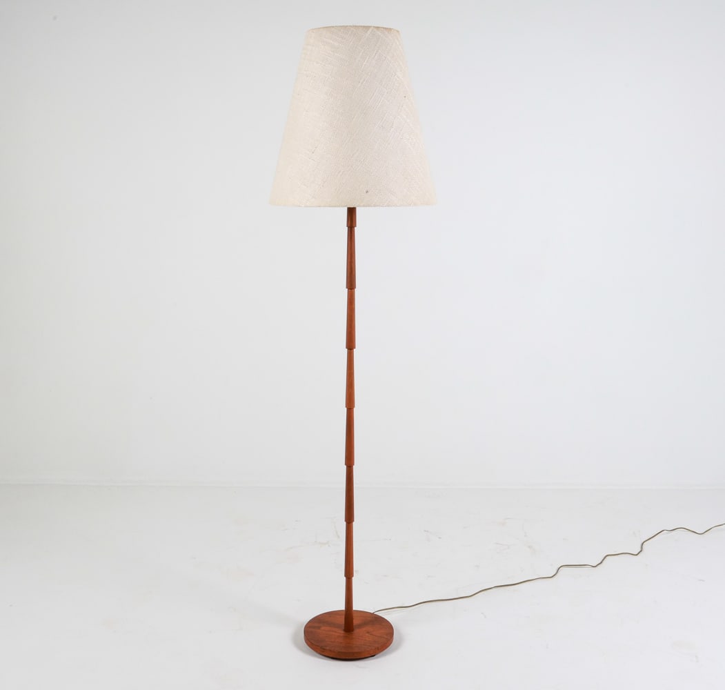 LE KLINT STYLE DANISH TEAK FLOOR LAMP C. 1970'S (1 of 12)