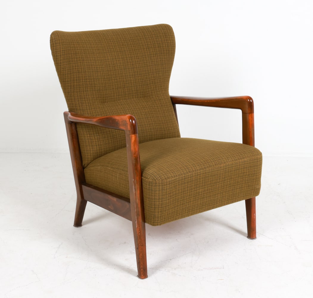 SOREN HANSEN 'MODEL 8000' BEECH LOUNGE CHAIR: For Fritz Hansen. Beech frame with wool upholstery. Danish. Circa 1960's Dimensions: H 32" x W 26" x D 23.75" x Seat height: 15". Condition: Moderate blemishes and scuffs on legs. Wear consistent with