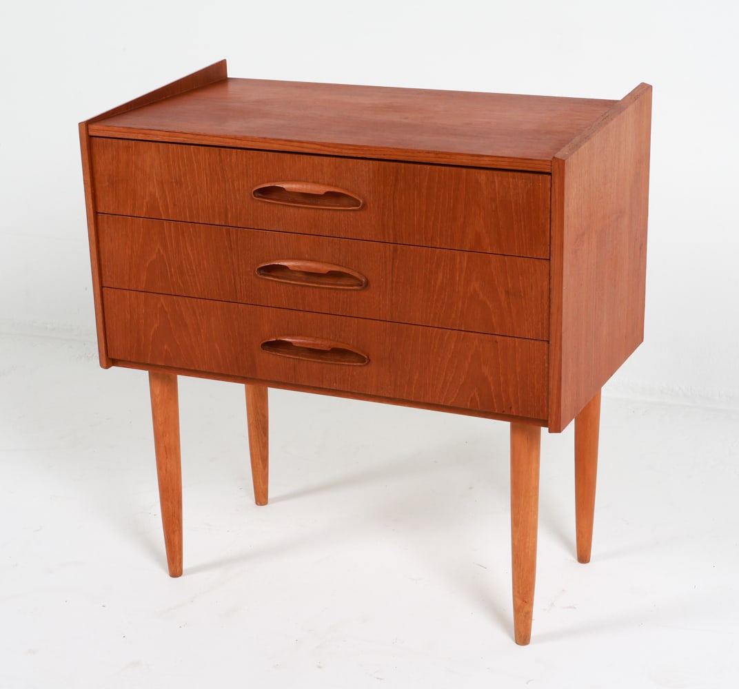DANISH TEAK SIDE CHEST C. 1970'S (1 of 15)