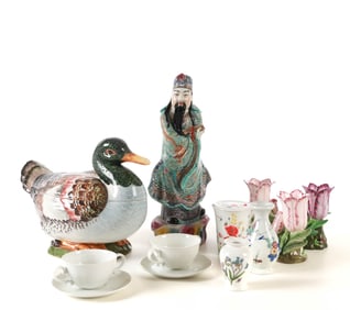 DECORATIVE PORCELAIN GROUPING