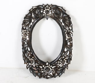 WOODEN FRAME WITH MIRRORED DECORATION