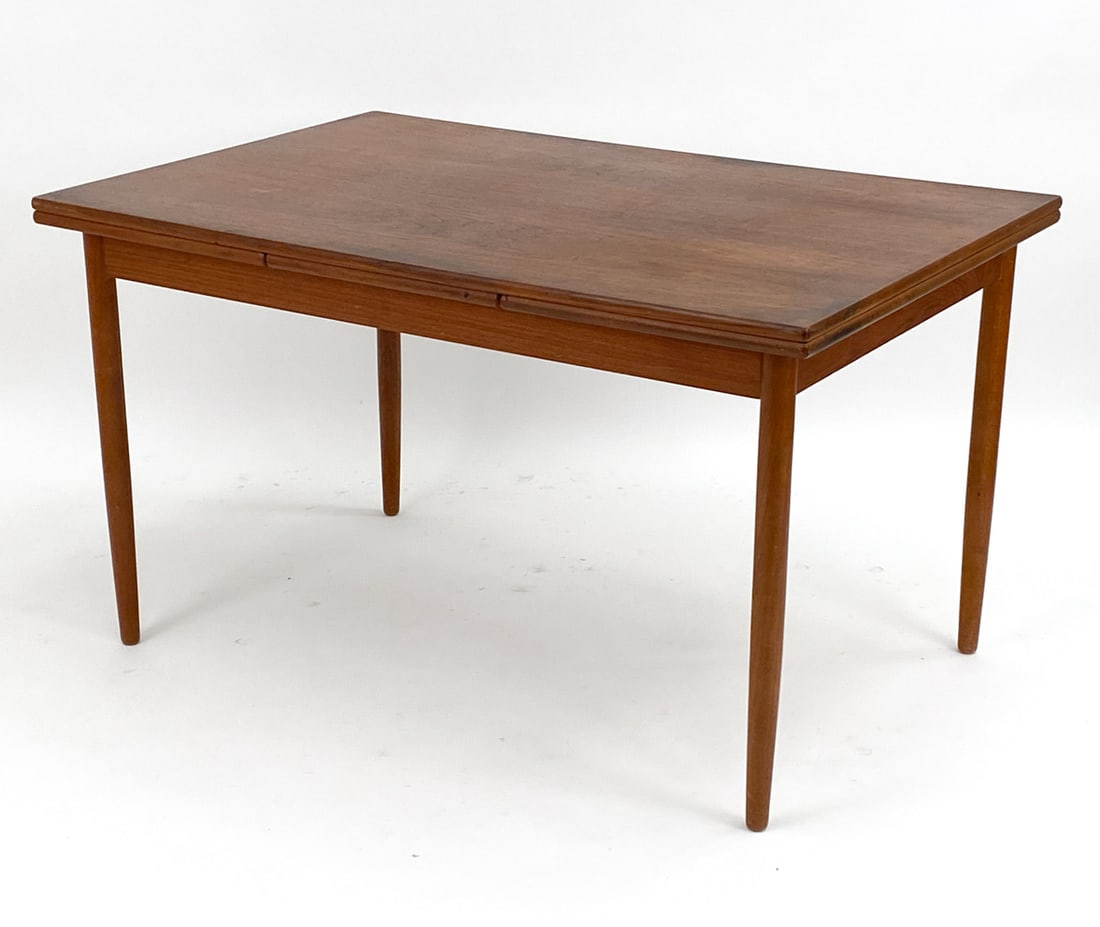 MID-CENTURY DANISH TEAK EXTENDING DINING TABLE (1 of 12)