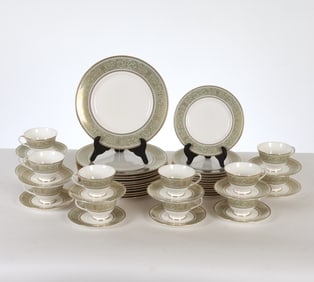 ROYAL DOULTON ENGLISH RENAISSANCE PORCELAIN GROUP