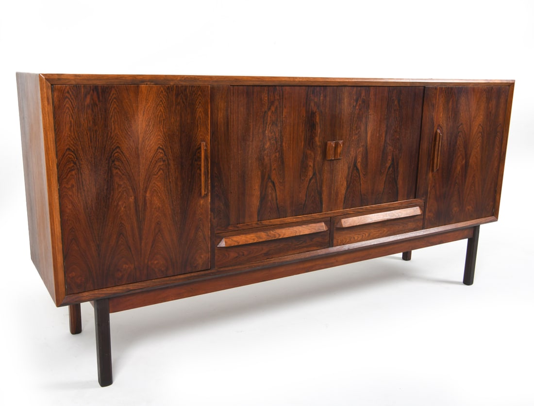 DANISH ROSEWOOD SIDEBOARD W/ DRYBAR C. 1960'S (1 of 20)