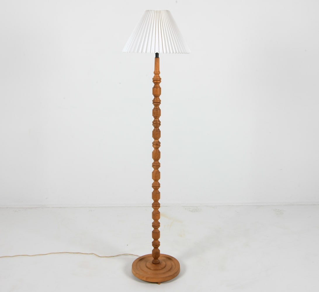 DANISH TURNED OAK FLOOR LAMP C. 1970'S (1 of 11)