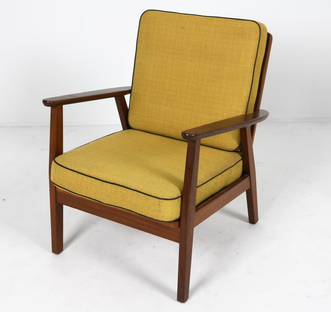 DANISH TEAK & WOOL LOUNGE CHAIR C. 1970'S: Dimensions: H 35" x W 25.5" x D 24.5" x SH 15.25". Condition: Few discolored spots to wool. Some rubs, scuffs, and small dings to wood. Wear consistent with age and use. B043