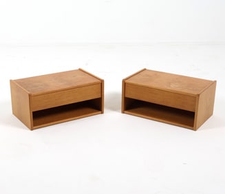 PAIR OF WEGNER STYLE FLOATING OAK NIGHTSTANDS
