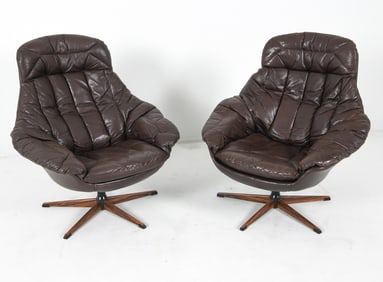 PAIR OF HW KLEIN LEATHER SWIVEL CHAIRS C. 1970'S