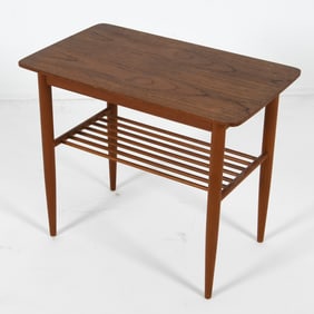 MID-CENTURY DANISH TEAK SIDE TABEL C. 1960'S