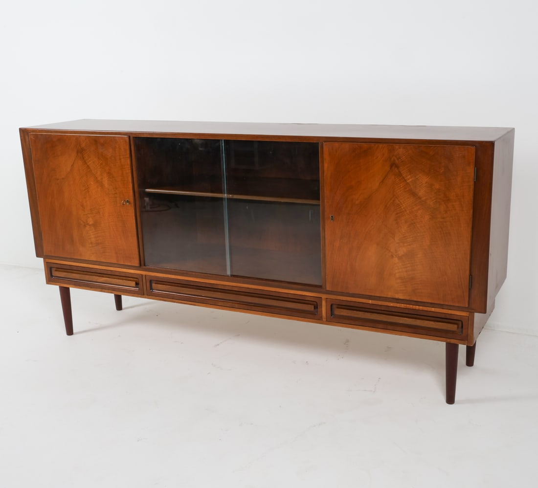 DANISH WALNUT SIDEBOARD C.1970'S (1 of 18)
