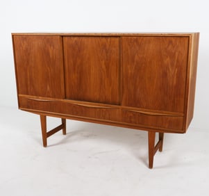 E. W. BACH FOR SEJLING SKABE TEAK SIDEBOARD 1960S