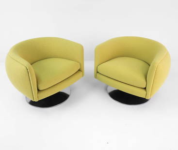 PAIR OF JOSEPH D'URSO KNOLL SWIVEL LOUNGE CHAIRS: Pair of swivel lounge chairs by Joseph D'Urso for Knoll Studios. With Knoll plaque on underliner. Polished aluminum bases with a yellow-green boucle fabric and adjustable seats. Dimensions: H 25.5" x