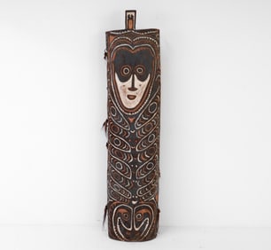 VINTAGE OCEANIC TRIBAL CARVED WOODEN SHIELD