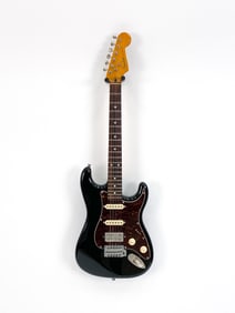 FENDER STRATOCASTER ELECTRIC GUITAR