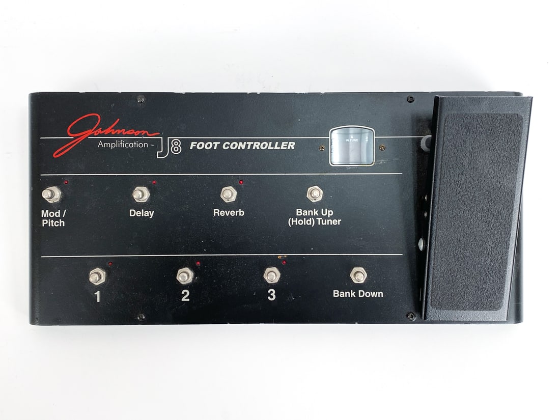 JOHNSON AMPLIFICATION J8 FOOT CONTROLLER: Vintage Johnson Music J8 Foot Controller. No power cables included. Condition: Unit turns on. Not tested further.