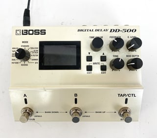 BOSS DIGITAL DELAY DD-500 GUITAR PEDAL