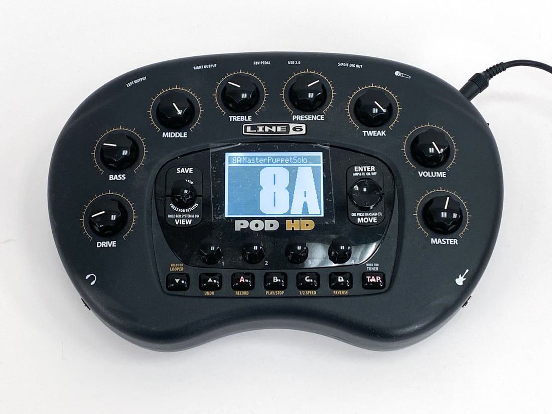 LINE 6 POD HD-16 MULTI-EFFECTS GUITAR PEDAL: POD HD Multi-Effect and Amp Modeler/Simulator Multi-Effect Unit Condition: Plugged in and powered up. Appears to be in good working condition. Not tested further.