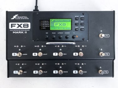 FRACTAL AUDIO SYSTEMS FX8 MULTI-EFFECTS PEDALBOARD