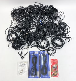 LARGE GROUPING OF AUDIO CABLES
