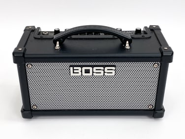 BOSS DUAL CUBE LX AMP